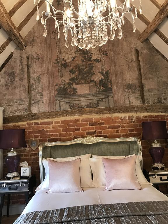 The Broad Leys Bed and Breakfast Aylesbury  Eksteriør billede